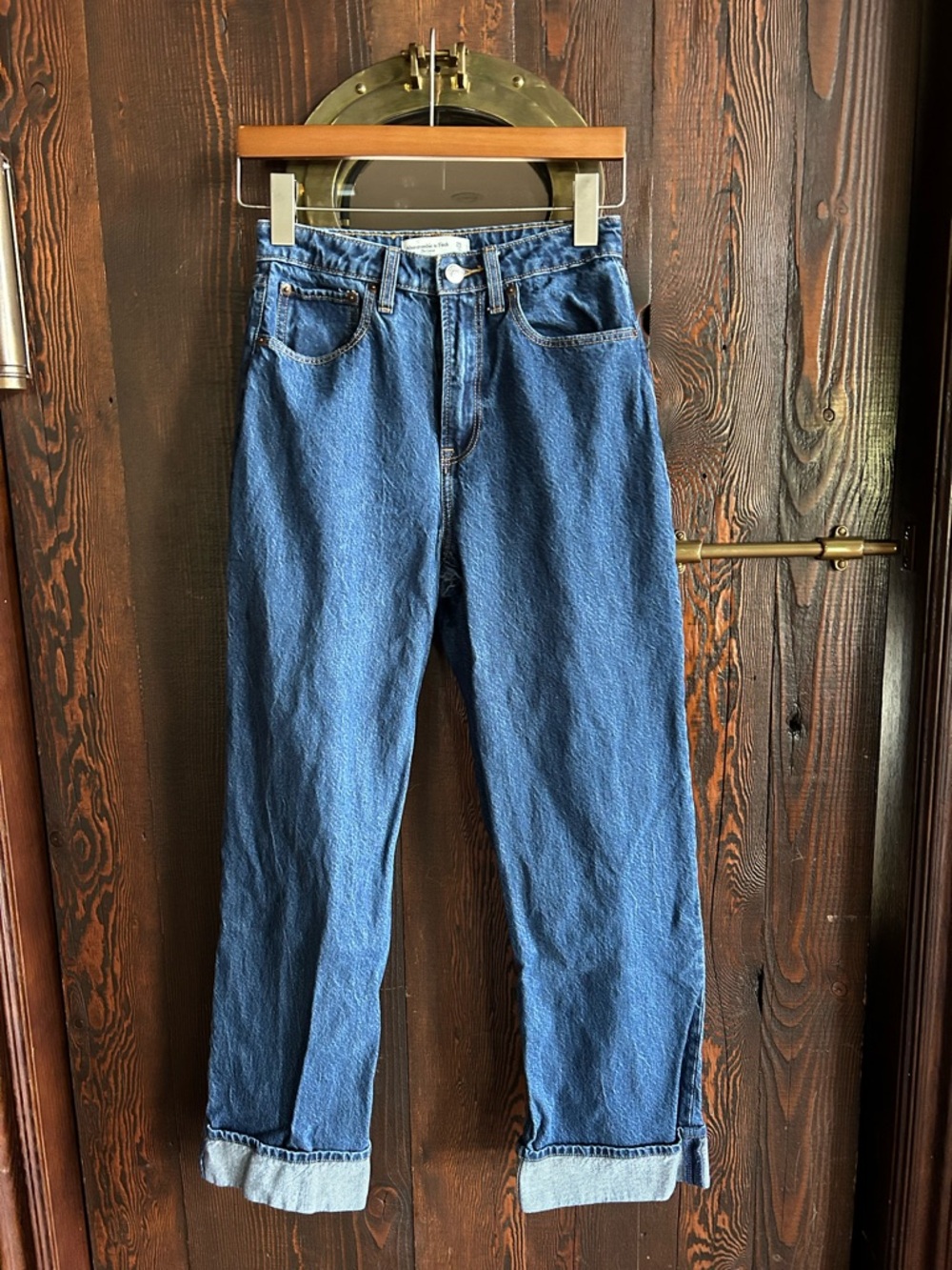 Abercrombie & Fitch Women’s Medium Blue Relaxed Jeans